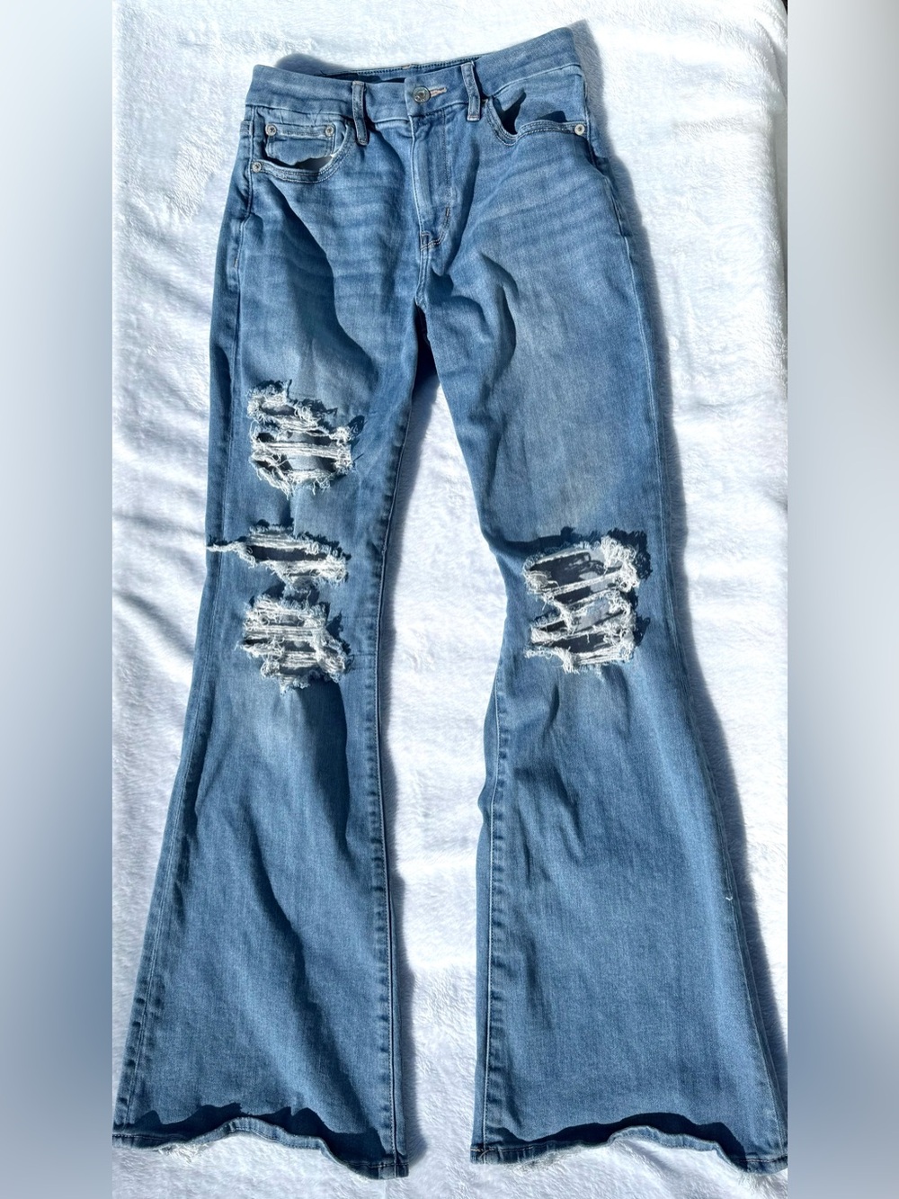 American Eagle Women’s Distressed Flared Jeans - Blue Size 2
